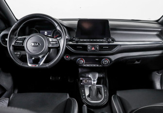 Подержанный автомобиль Kia Cerato Sedan 2020 года (12 фото)