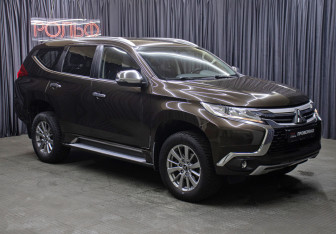 Подержанный автомобиль Mitsubishi Pajero Sport 2019 года (3 фото)