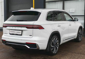 Подержанный автомобиль Geely Monjaro 2023 года (5 фото)