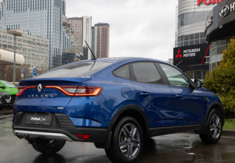 Подержанный автомобиль Renault Arkana 2021 года (4 фото)