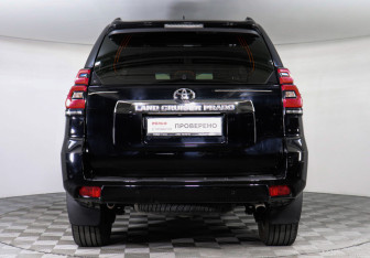 Подержанный автомобиль Toyota Land Cruiser Prado 2018 года (5 фото)