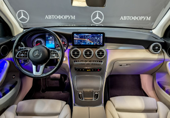 Подержанный автомобиль Mercedes-Benz GLC Coupe 2021 года (14 фото)