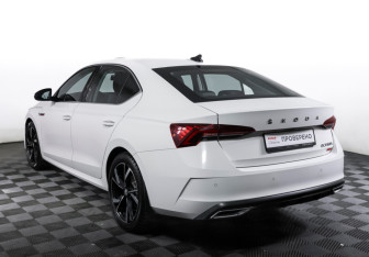 Подержанный автомобиль Skoda Octavia Liftback 2022 года (7 фото)