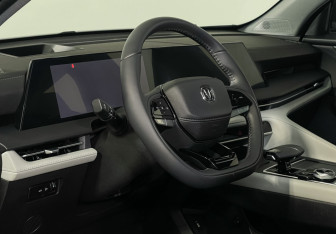 Подержанный автомобиль Changan CS75PLUS 2024 года (13 фото)