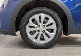 Подержанный автомобиль Kia Rio Hatchback 2021 года (12 фото)