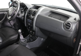 Подержанный автомобиль Renault Duster 2018 года (10 фото)