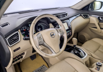 Подержанный автомобиль Nissan X-Trail 2016 года (16 фото)