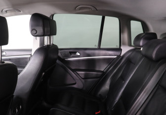 Подержанный автомобиль Volkswagen Tiguan 2011 года (12 фото)