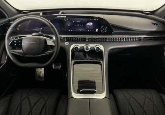 Подержанный автомобиль Exeed RX 2025 года (12 фото)