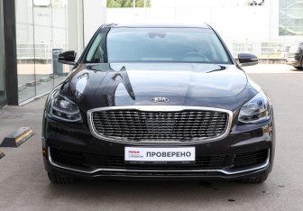 Подержанный автомобиль Kia K900 2019 года (2 фото)