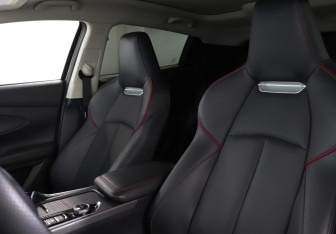 Подержанный автомобиль Changan UNI-T 2023 года (17 фото)