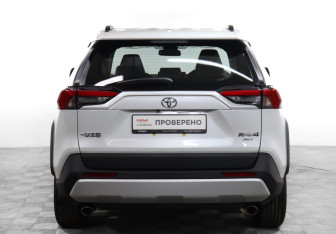 Новый Toyota RAV4 2025 (6 фото)