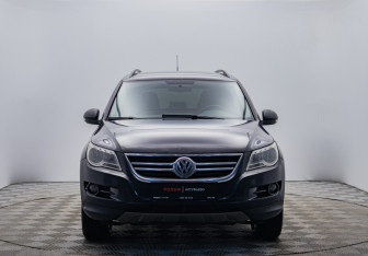Подержанный автомобиль Volkswagen Tiguan 2011 года (8 фото)