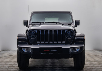Подержанный автомобиль Jeep Wrangler 2018 года (8 фото)