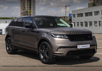 Подержанный автомобиль Land Rover Range Rover Velar 2017 года (4 фото)