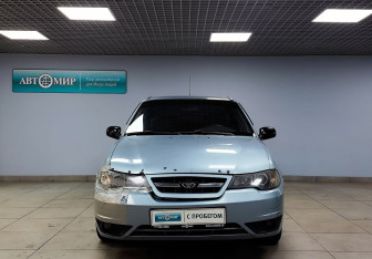 Подержанный автомобиль Daewoo Nexia Sedan 2012 года (2 фото)