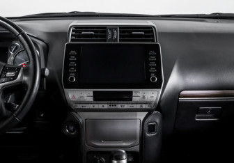 Подержанный автомобиль Toyota Land Cruiser Prado 2021 года (13 фото)