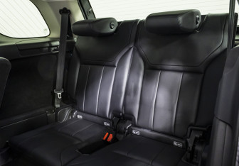 Подержанный автомобиль Land Rover Discovery 2018 года (14 фото)