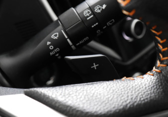 Подержанный автомобиль Subaru XV 2019 года (15 фото)