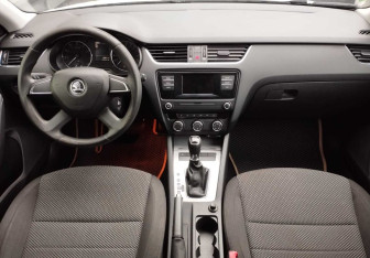 Подержанный автомобиль Skoda Octavia Liftback 2014 года (9 фото)
