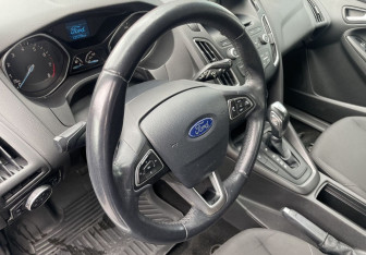 Подержанный автомобиль Ford Focus Hatchback 2018 года (14 фото)