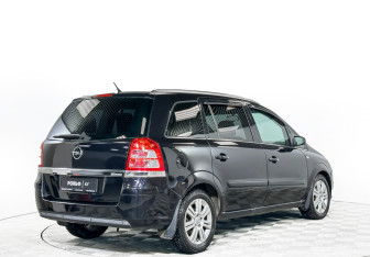 Подержанный автомобиль Opel Zafira Compactvan 2007 года (5 фото)