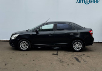 Подержанный автомобиль Chevrolet Cobalt Sedan 2014 года (5 фото)