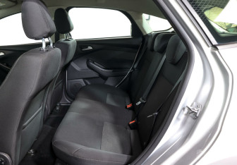 Подержанный автомобиль Ford Focus Hatchback 2017 года (13 фото)