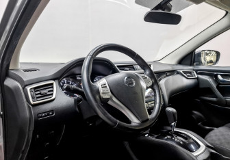 Подержанный автомобиль Nissan Qashqai 2018 года (17 фото)