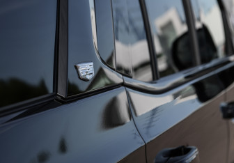 Подержанный автомобиль Cadillac Escalade Suv 2022 года (27 фото)