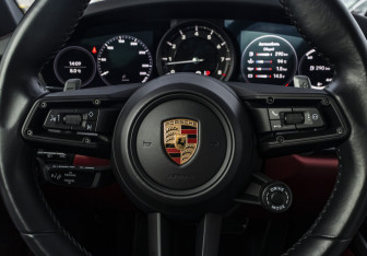 Подержанный автомобиль Porsche 911 Coupe 2020 года (20 фото)