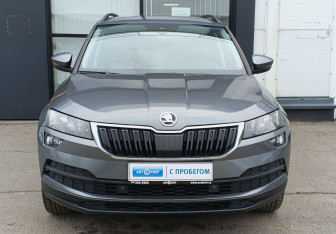Подержанный автомобиль Skoda Karoq 2020 года (2 фото)