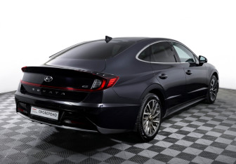 Подержанный автомобиль Hyundai Sonata 2023 года (5 фото)