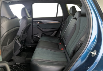 Подержанный автомобиль Geely Monjaro 2023 года (10 фото)