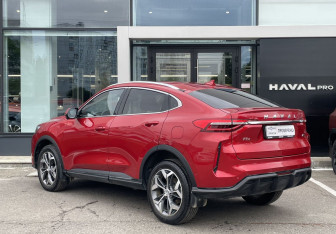 Подержанный автомобиль Haval F7x 2024 года (7 фото)