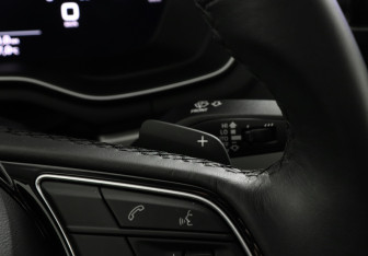 Подержанный автомобиль Audi A4 Sedan 2021 года (16 фото)