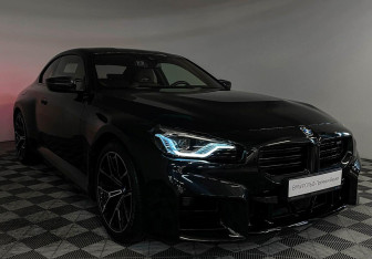 Подержанный автомобиль BMW M2 2023 года (10 фото)