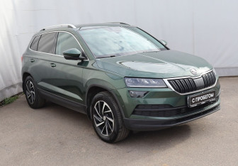 Подержанный автомобиль Skoda Karoq 2022 года (3 фото)