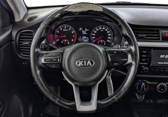 Подержанный автомобиль Kia Rio Hatchback 2019 года (21 фото)