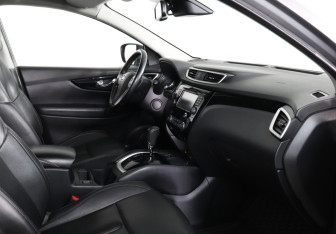 Подержанный автомобиль Nissan Qashqai 2018 года (10 фото)