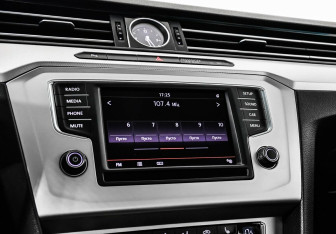 Подержанный автомобиль Volkswagen Passat Sedan 2016 года (10 фото)