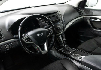 Подержанный автомобиль Hyundai i40 Sedan 2014 года (7 фото)