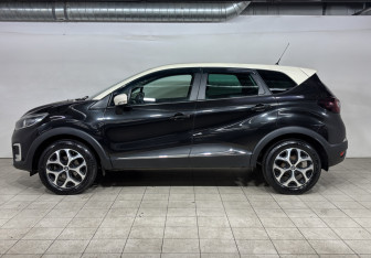 Подержанный автомобиль Renault Kaptur 2017 года (8 фото)