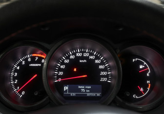 Подержанный автомобиль Suzuki Grand Vitara 2008 года (13 фото)