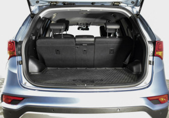 Подержанный автомобиль Hyundai Santa Fe 2016 года (14 фото)