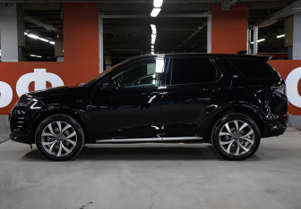Подержанный автомобиль Land Rover Discovery Sport 2024 года (8 фото)