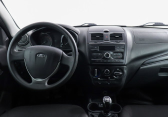 Подержанный автомобиль LADA (ВАЗ) Granta Sedan 2019 года (9 фото)