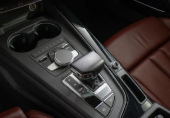 Подержанный автомобиль Audi A5 Liftback 2017 года (13 фото)