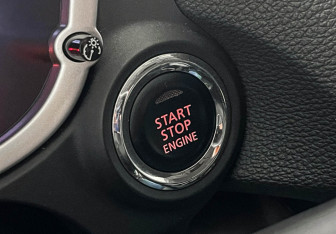 Подержанный автомобиль Mitsubishi Eclipse Cross 2019 года (14 фото)