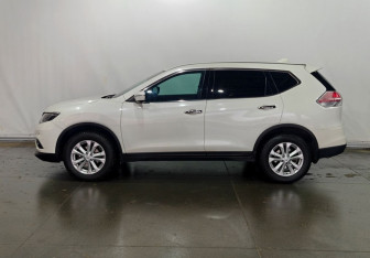 Подержанный автомобиль Nissan X-Trail 2017 года (7 фото)